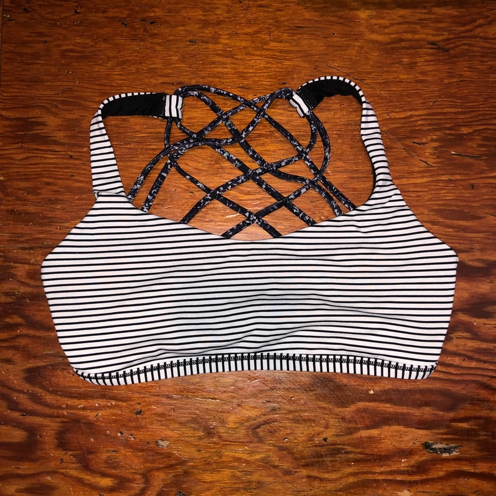 Lululemon sports bra size 6